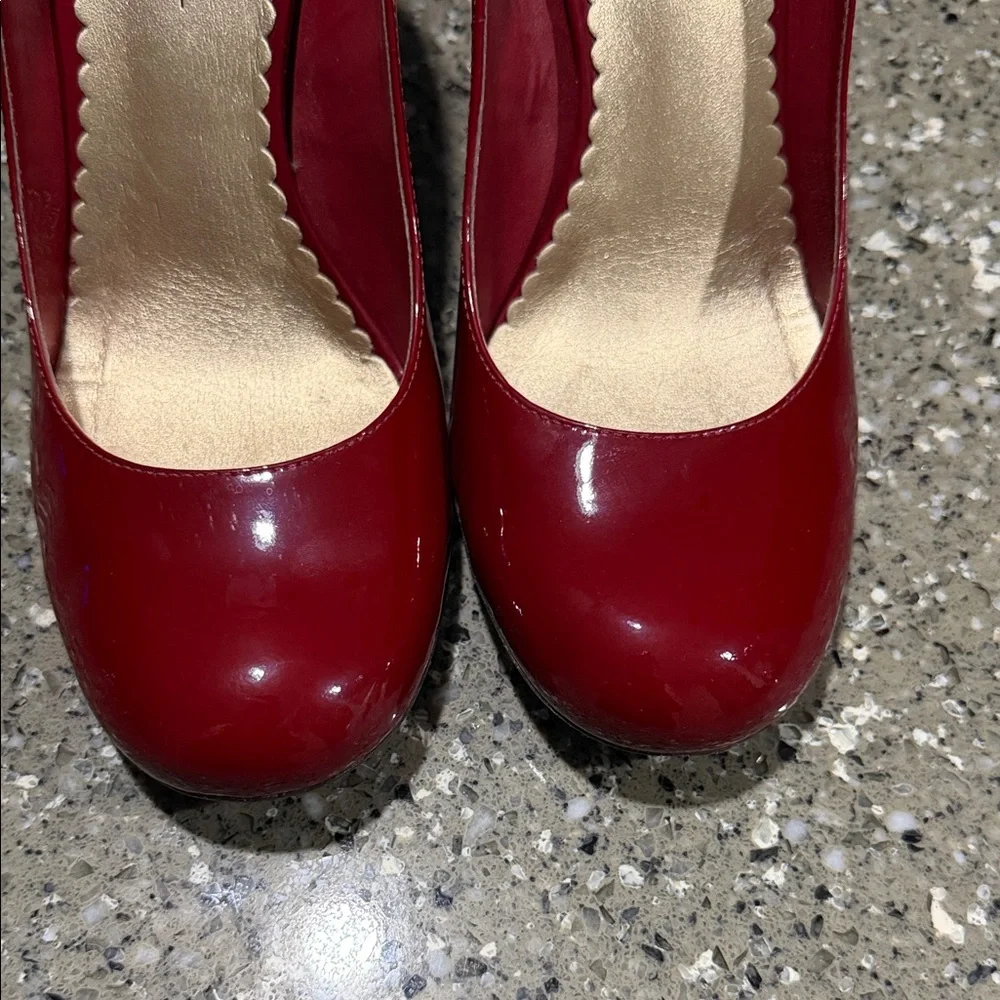 Jessica Simpson Red Patent Round Toe Heels - Picture 11 of 14